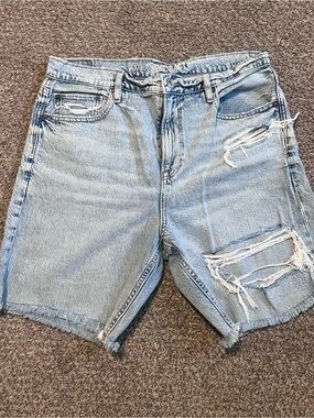 NWOT American Eagle Light Blue distressed Denim skater Shorts 6